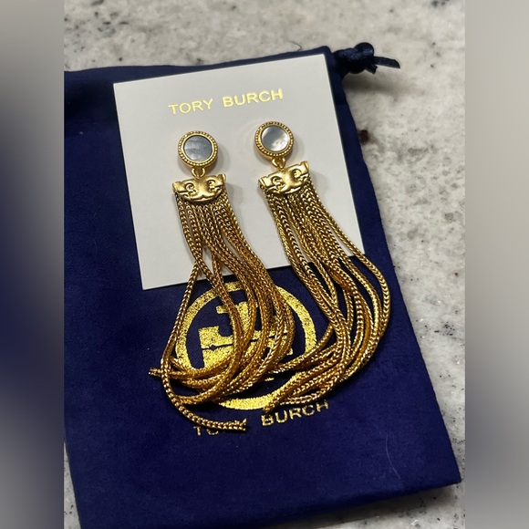 Beautiful Golden TB Tory Burch Coin Tassel fringe Earrings Brand New - Picture 2 of 4